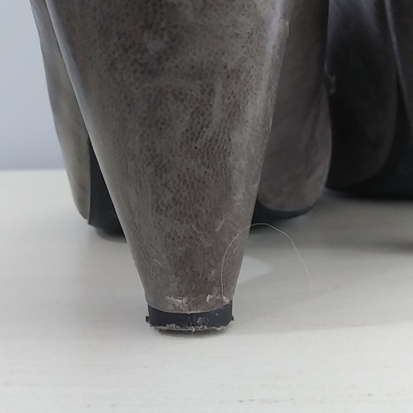 Miz Mooz leather heels with buckles size 9 - Picture 10 of 13